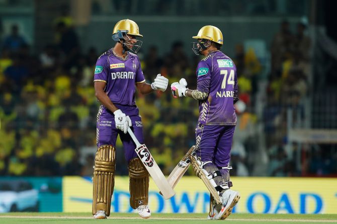 Sunil Narine and Angkrish Raghuvanshi steadied KKR’s innings after the early blow. 