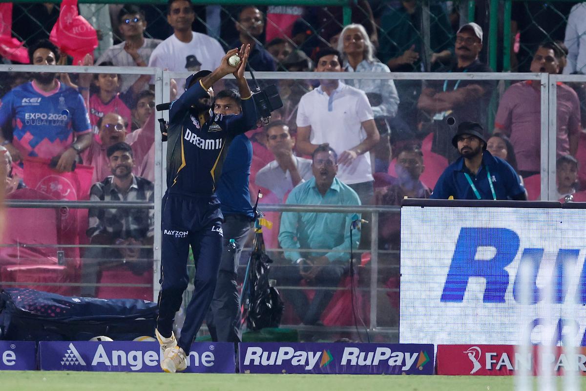 Vijay Shankar takes up a stellar catch to end Riyan Parag’s knock.