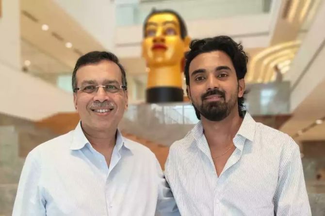 KL Rahul with LSG owner Sanjiv Goenka