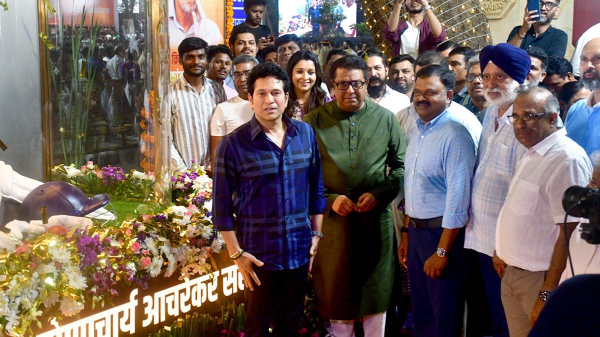 Sachin Tendulkar and MNS chief Raj Thackeray unveil a memorial in honour of Coach Ramakant Acharekar at Shivaji Park, Mumbai, on Tuesday