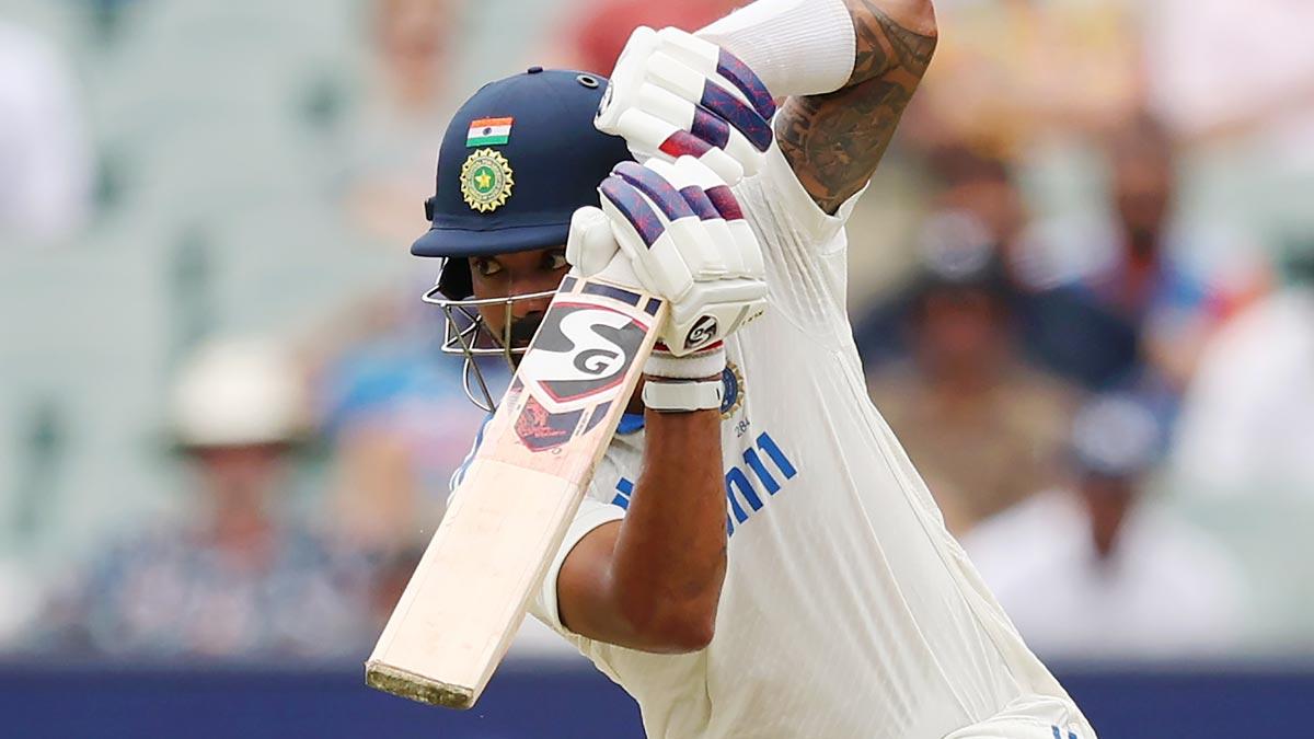 K L Rahul bats