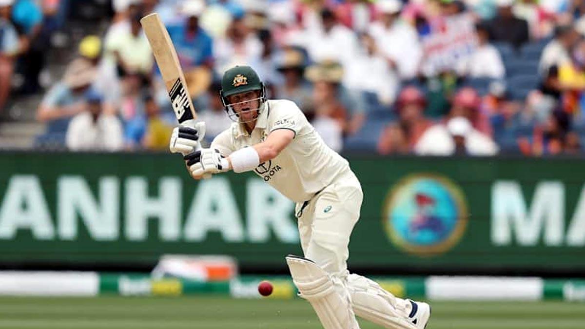 Steve Smith bats on Day 2