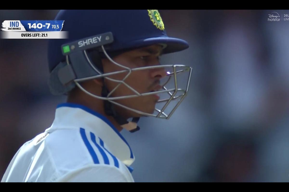 Yashasvi Jaiswal walks back after his controversial dismissal on Day 5 of the 4th Test at the MCG in Melbourne on Monday