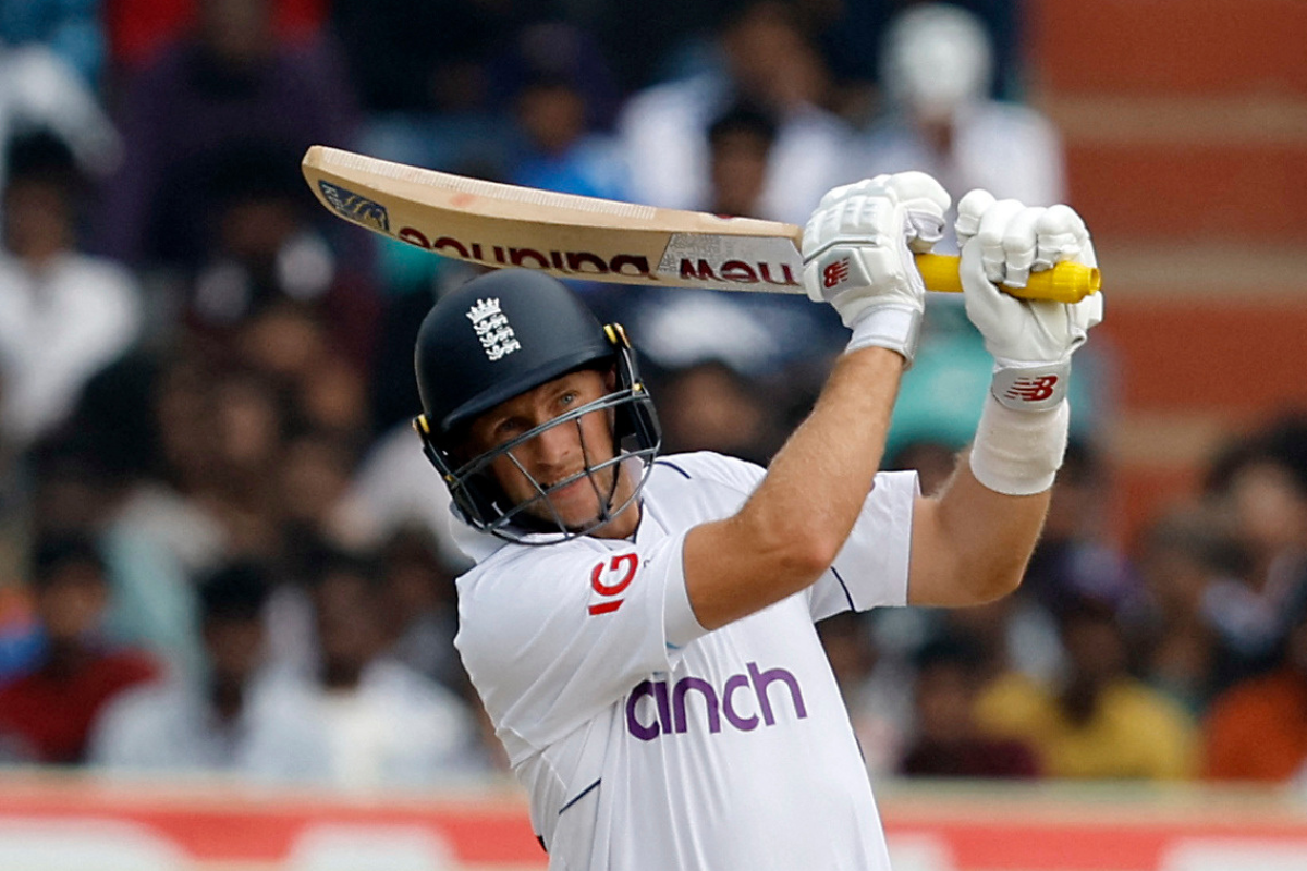 Joe Root hit 16 off 10 balls in the 2nd innings of the 2nd Test against India at Vizag on Monday