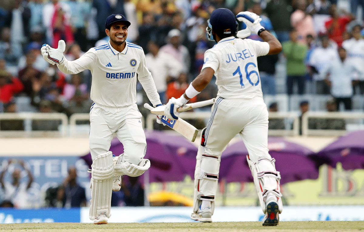PIX: India down England by 5 wkts; seal series 3-1
