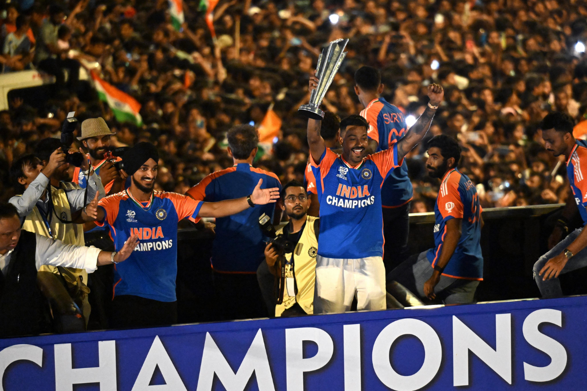 Hardik Pandya soaks in the love at the victory parade in Mumbai on Thursday