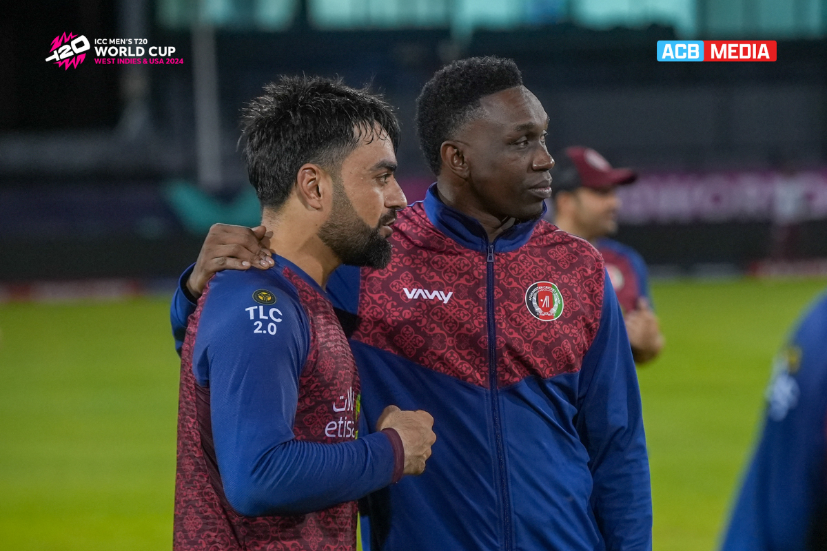 Afghanistan captain Rashid Khan with bowling consultant Dwayne Bravo