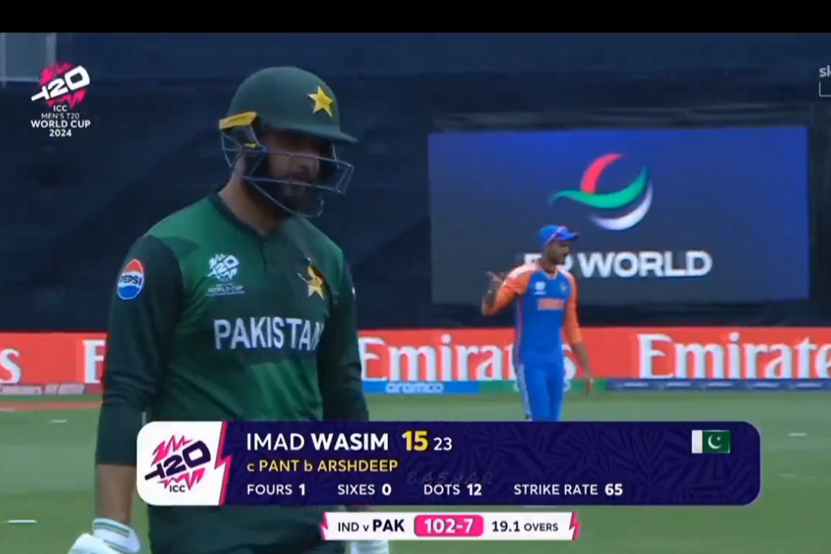 Imad Wasim looked ill at ease against Axar Patel and was unable to penetrate the field during his 23-ball 15