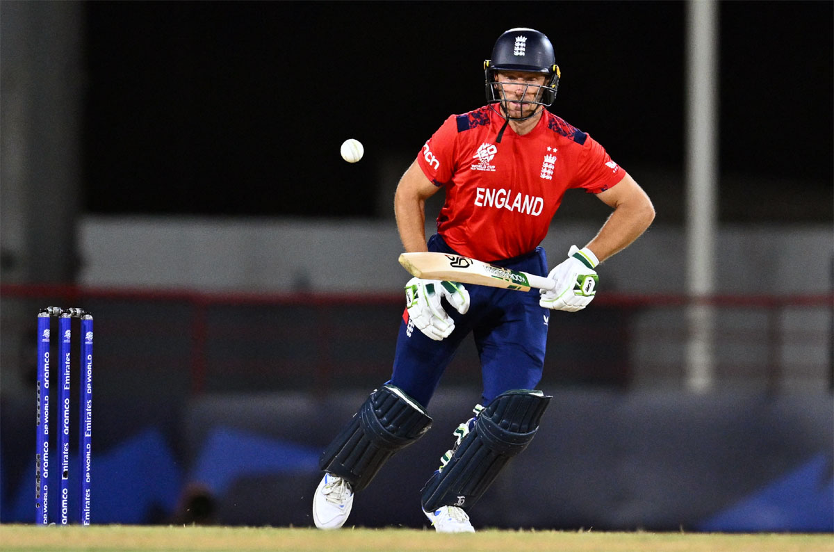 Jos Buttler scored 25 off 22 balls, which included 2 fours.
