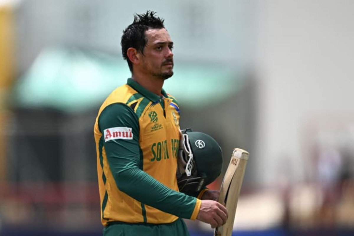 South Africa's Quinton de Kock hit 49 runs off 20 balls in the Powerplay against England on Friday