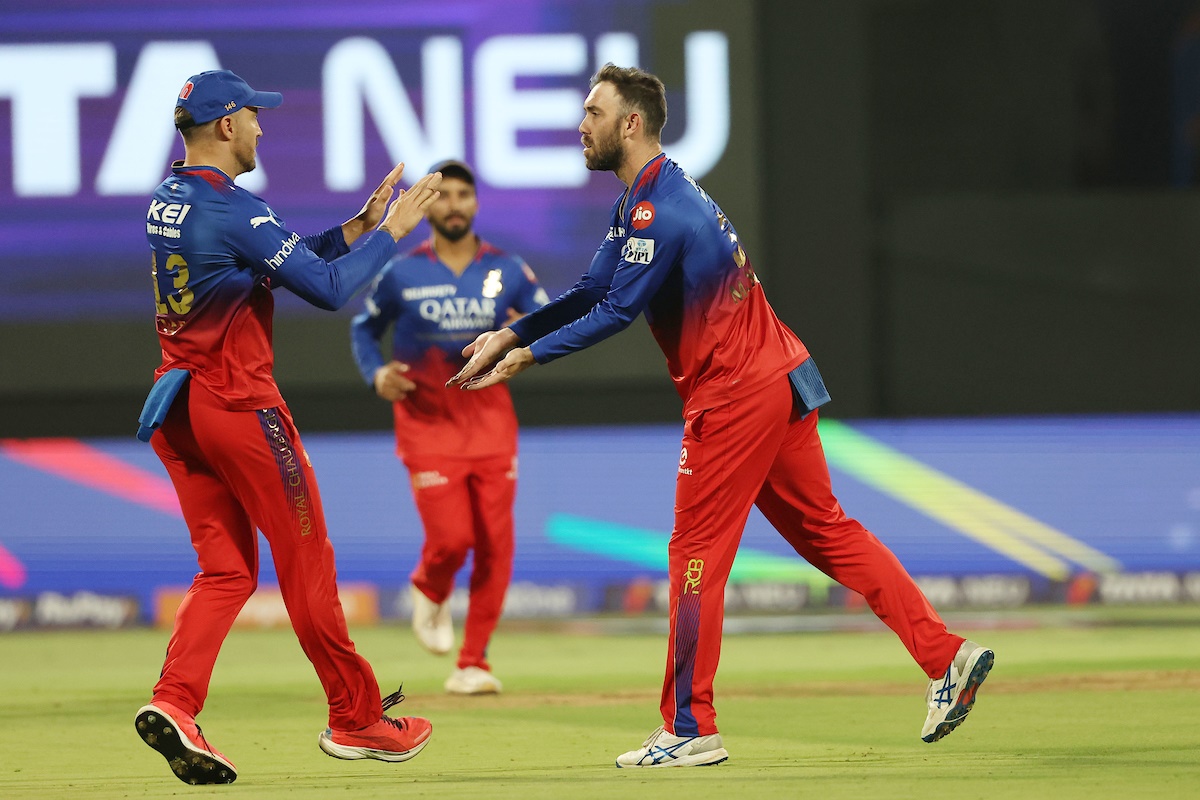 Glenn Maxwell of Royal Challengers Bangalore celebrates the wicket of Prabhsimran Singh of Punjab Kings