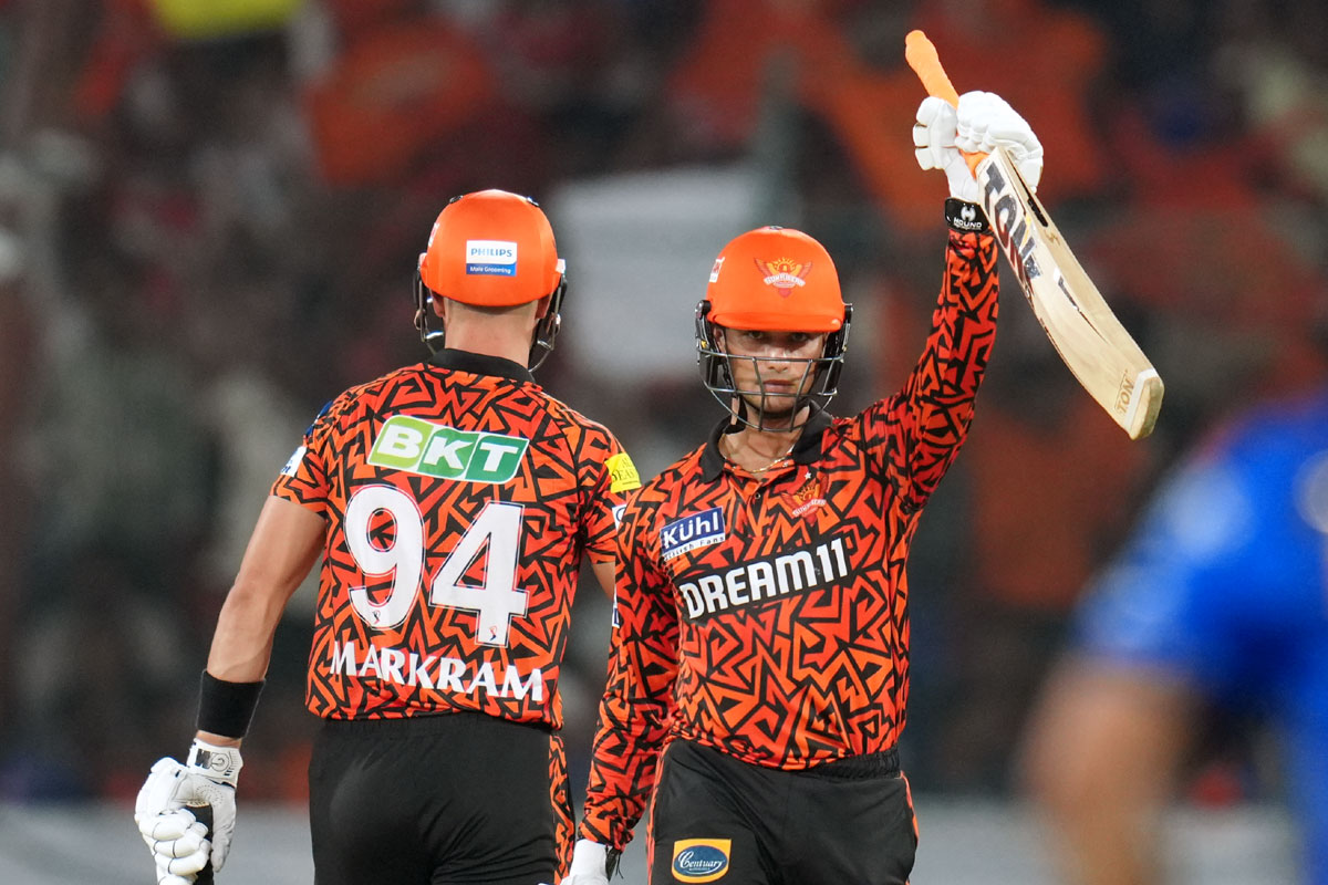 A chat with Lara and an SRH record follows...