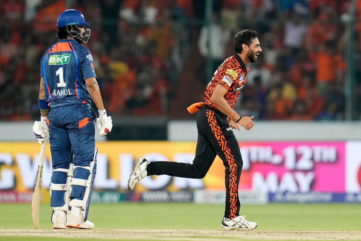 Bhuvneshwar Kumar celebrates the wicket of Marcus Stoinis