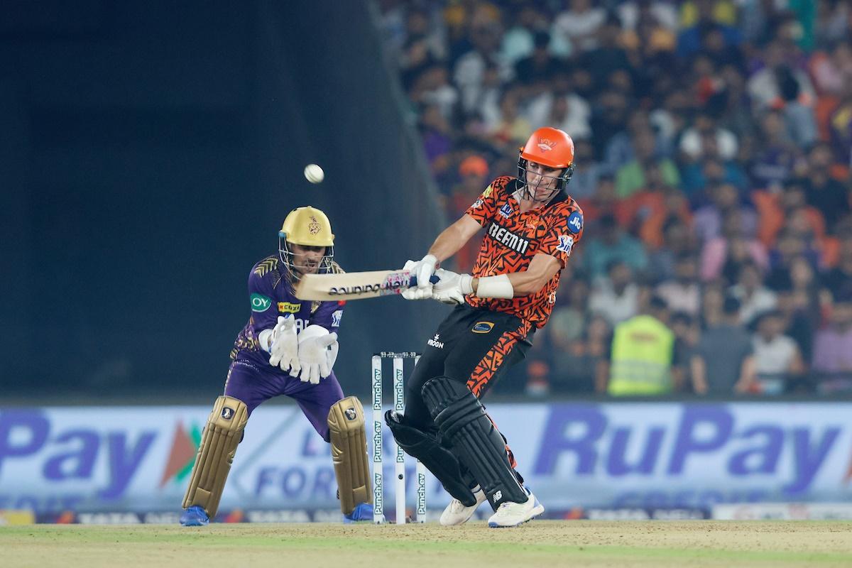 Pat Cummins scored a crucial 30 off 24 balls