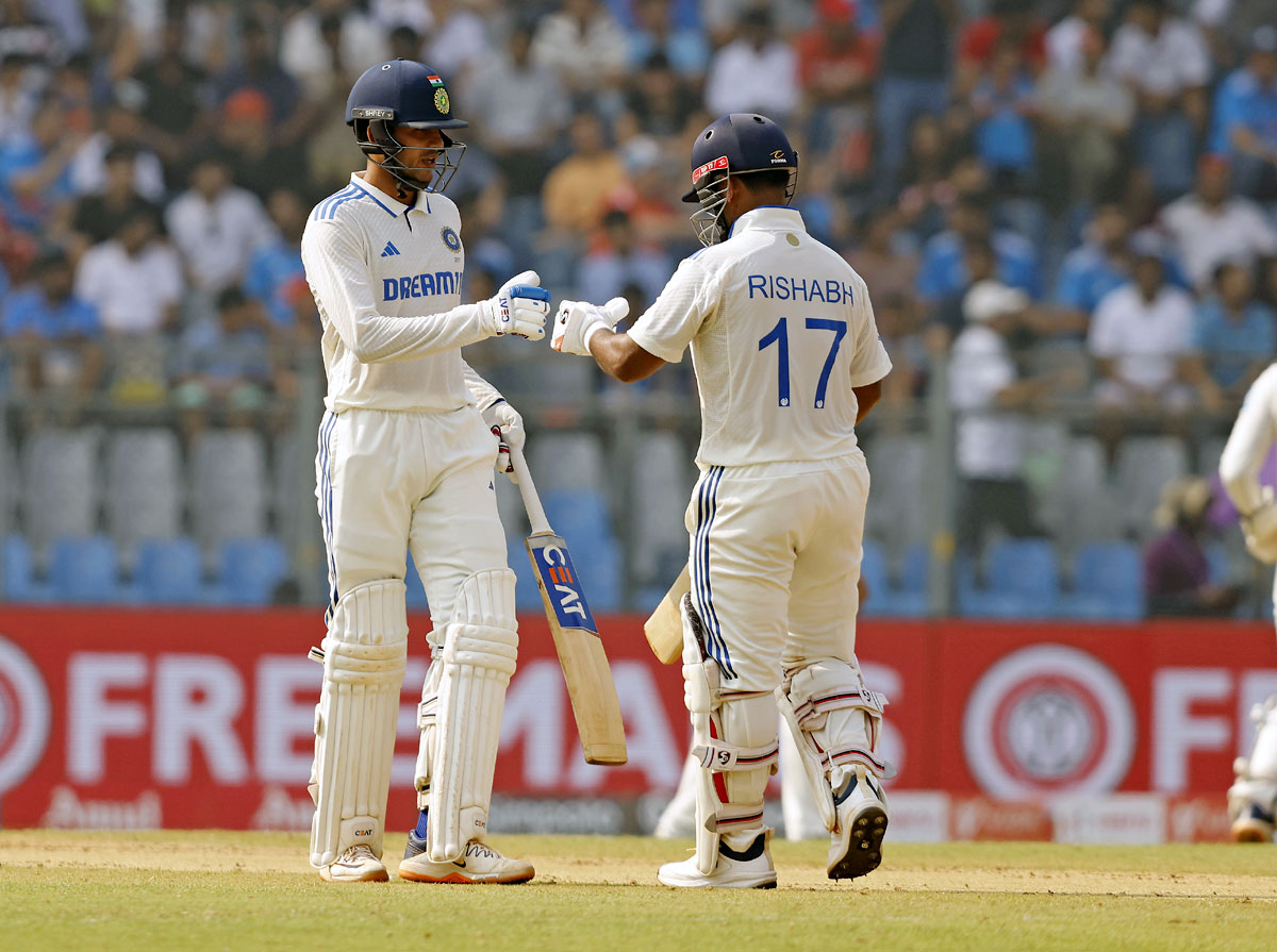 Shubman Gill and Rishabh Pant during their fifth wicket partnership.