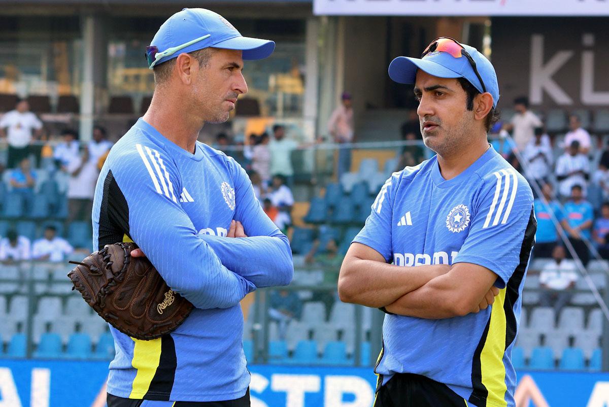 Gautam Gambhir with Ryan ten Doeschate