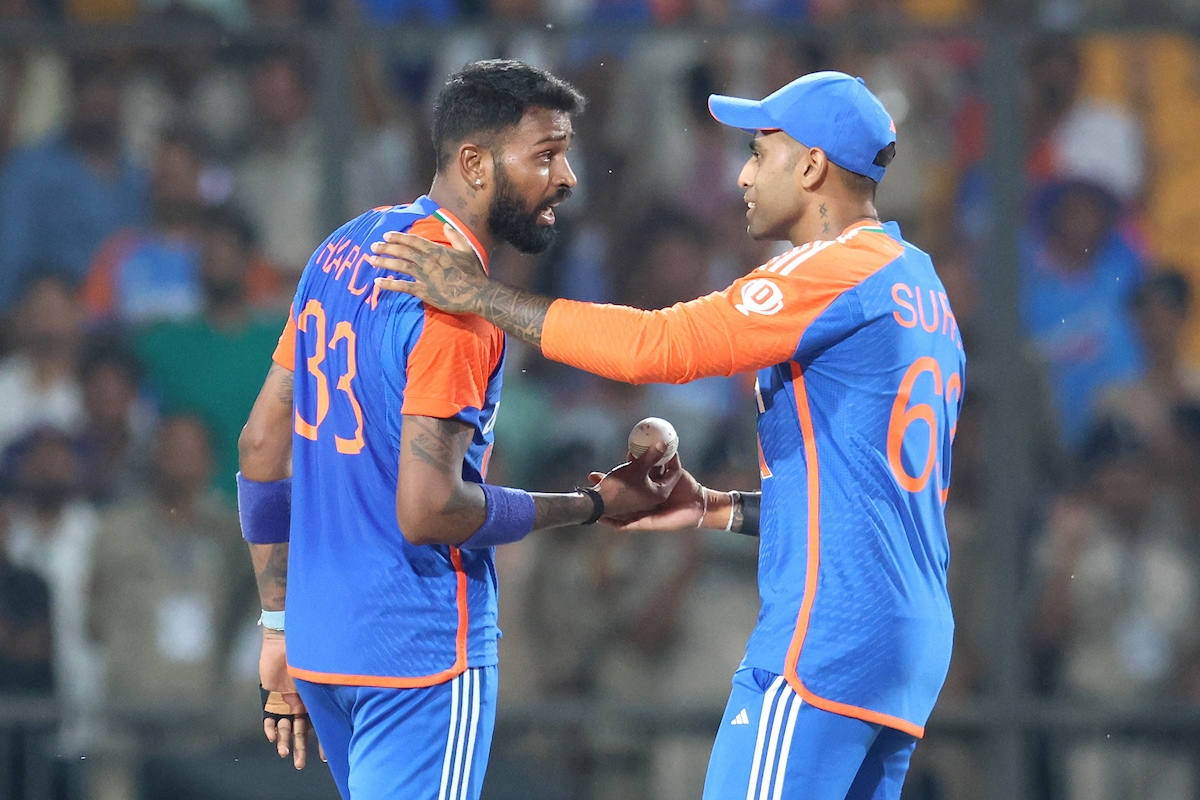 Hardik Pandya and Suryakumar Yadav celebrate the wicket of Taskin Ahmed