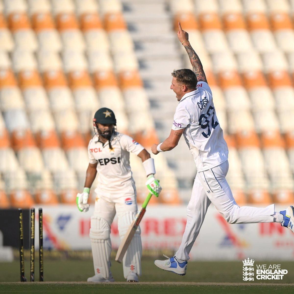 Brydon Carse celebrates the wicket of Mohammed Rizwan