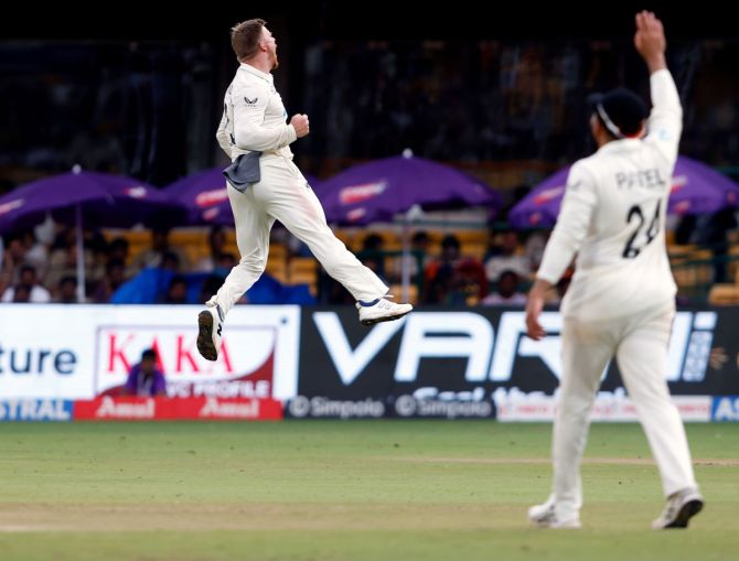 Glenn Phillips celebrates the wicket of Virat Kohli.