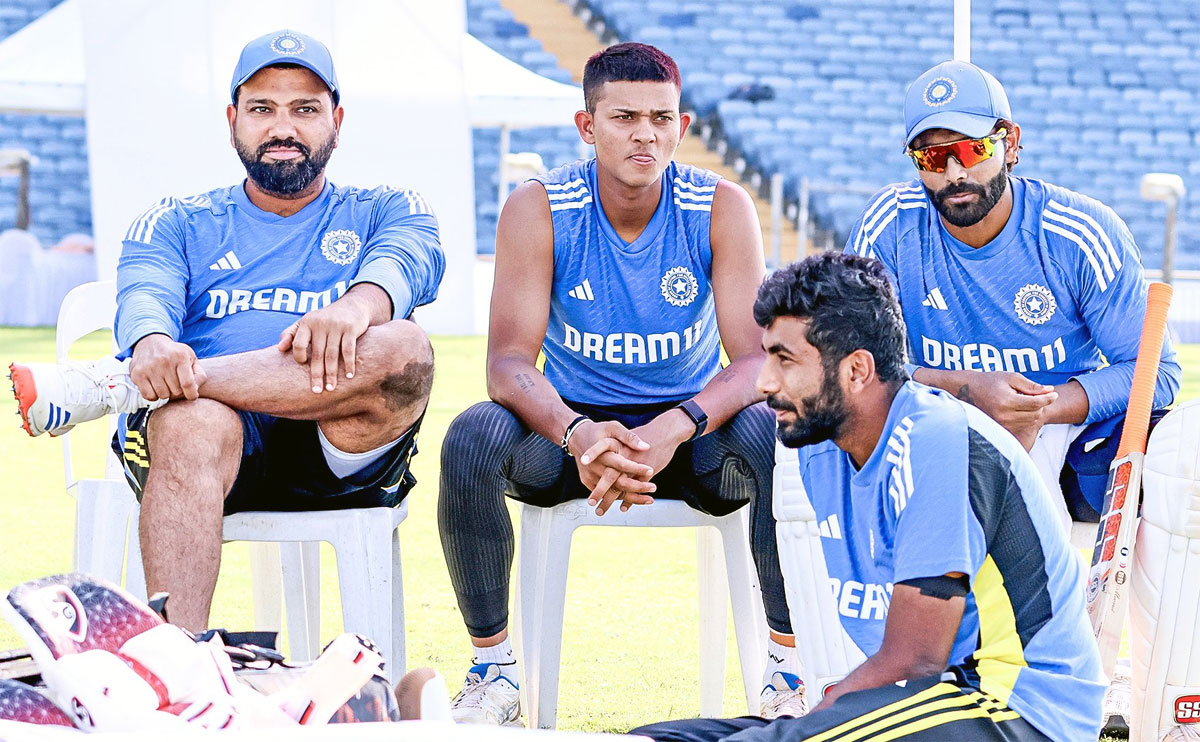 Rohit Sharma with Yashasvi Jaiswal, Ravindra Jadeja and Jasprit Bumrah