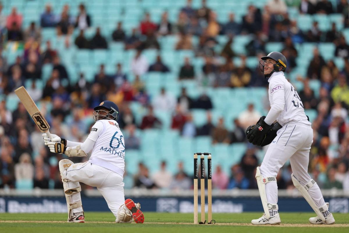 Sri Lanka's Angelo Mathews bats on Day 4 