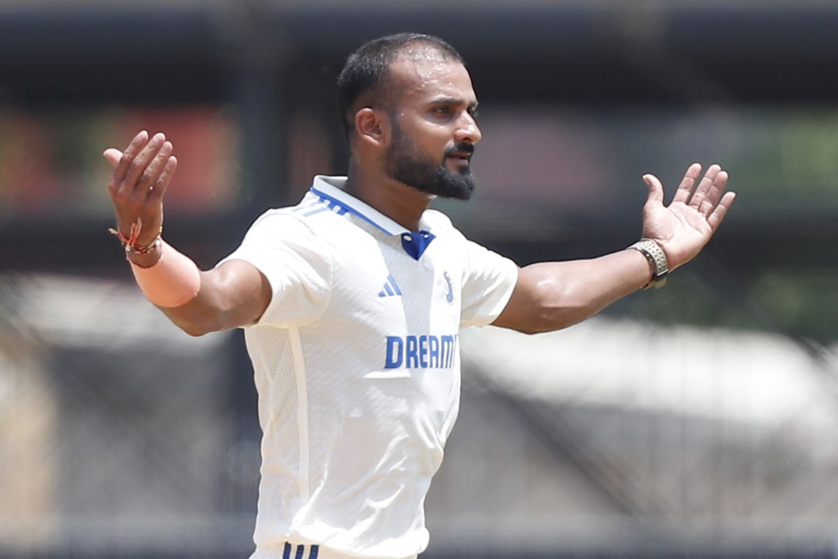 Akash Deep celebrates the wicket of Zakir Hasan.