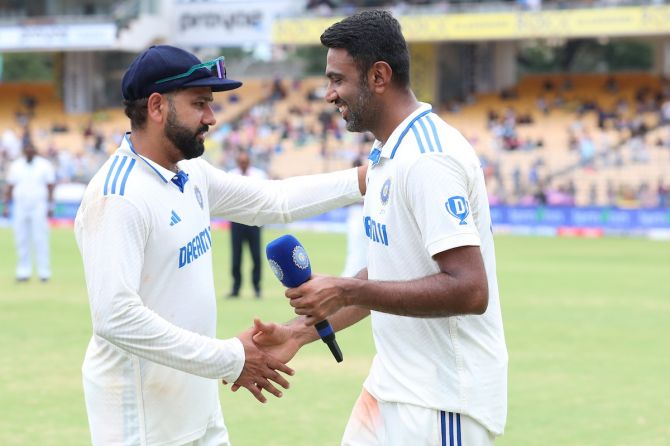 Ravichandran Ashwin with Rohit Sharma