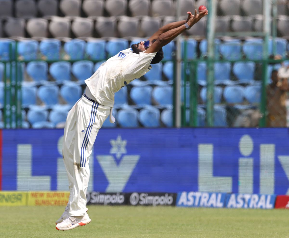 Mohammed Siraj takes the catch to dismiss Shakib Al Hasan off the bowling of Ravichandran Ashwin.