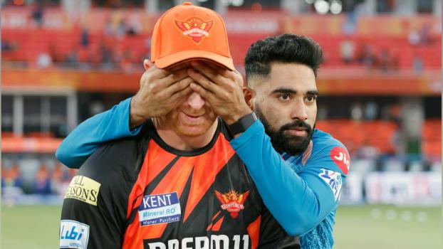 Mohammed Siraj with Heinrich Klaasen