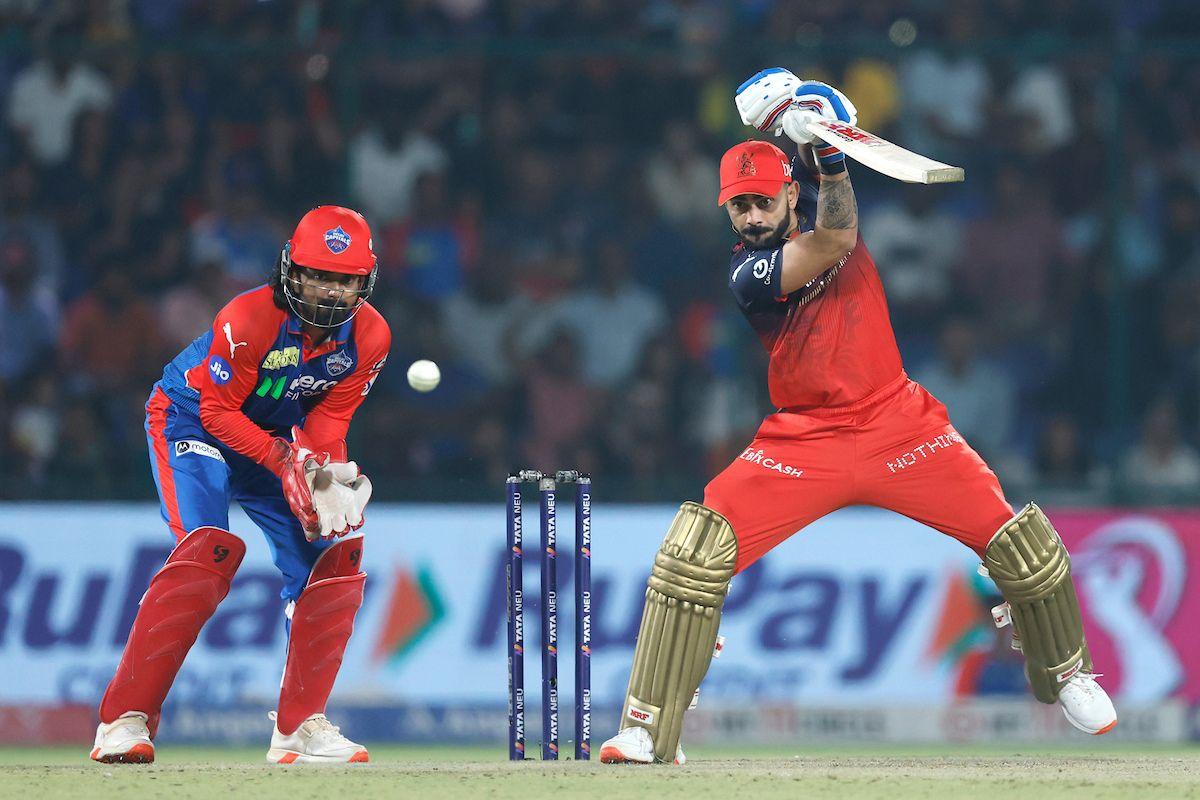 Virat Kohli didn't press the panic button as he dealt in singles and twos majorly.