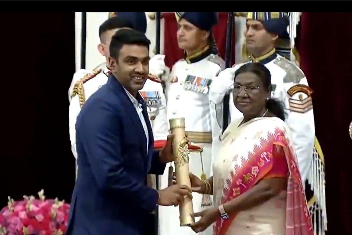 Ravichandran Ashwin receives the Padmi Shri at the hands of President Draupadi Murmu on Monday