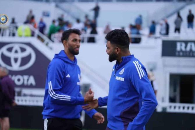 Prasidh Krishna and Mohammed Siraj took four wickets apiece on Day 2 of the 5th Test at The Oval on Friday