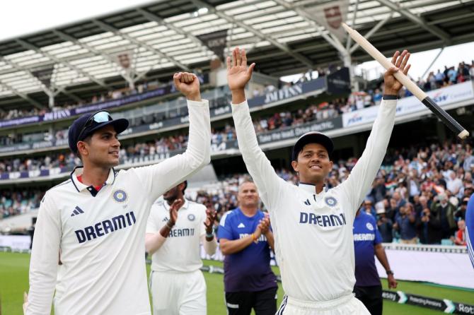 India captain Shubman Gill and his teammates take a lap of honour after winning the 5th Test at The Oval on Monday