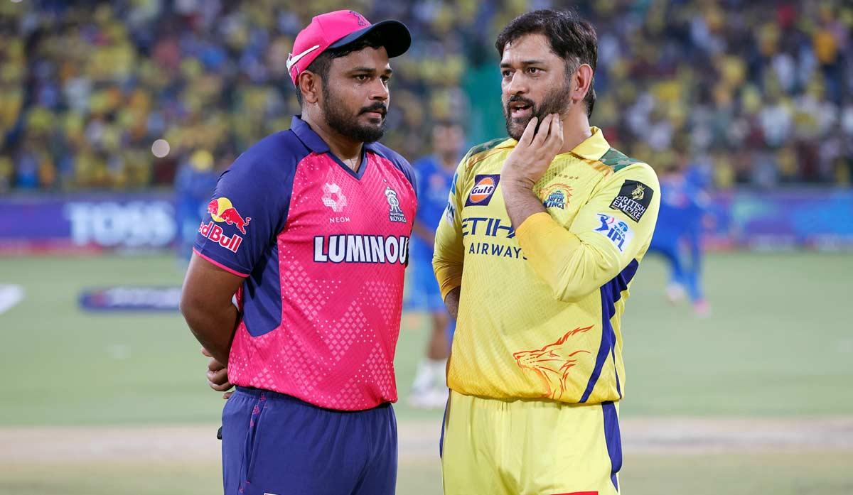 Mahendra Singh Dhoni with Sanju Samson