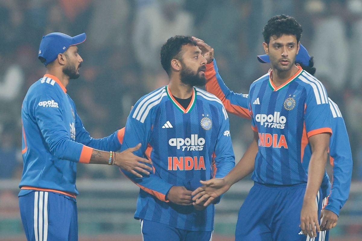 Varun Chakaravarthy celebrates the wicket of Aiden Markram