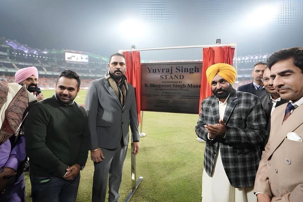 Yuvraj Singh and Punjab CM Bhagwant Singh Mann (right) at the unveiling of the Yuvraj Singh Stand in Mullanpur on Thursday