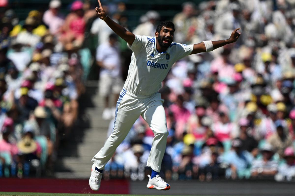 Jasprit Bumrah celebrates having Marnus Labuschagne caught by wicketkeeper Rishabh Pant.