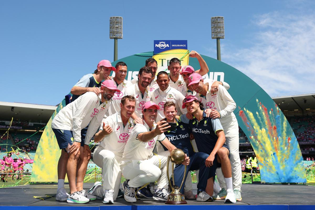 Pat Cummins and Co take a selfie with the Border-Gavaskar Trophy