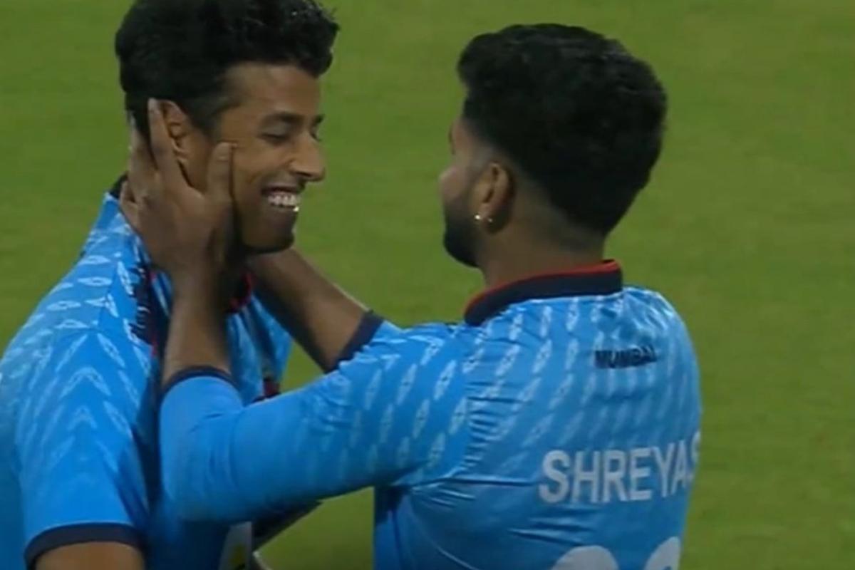 Suryansh Shedge and Shreyas Iyer after Mumbai won the Syed Mushtaq Ali Trophy on December 15, 2024