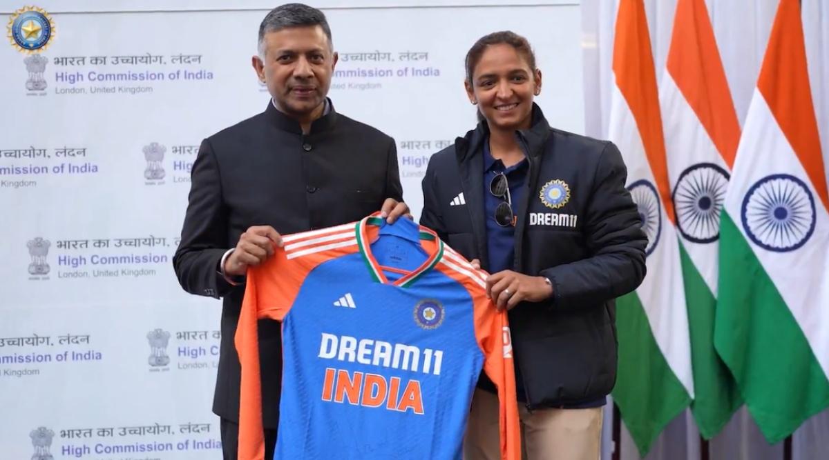 India women get rousing reception in UK