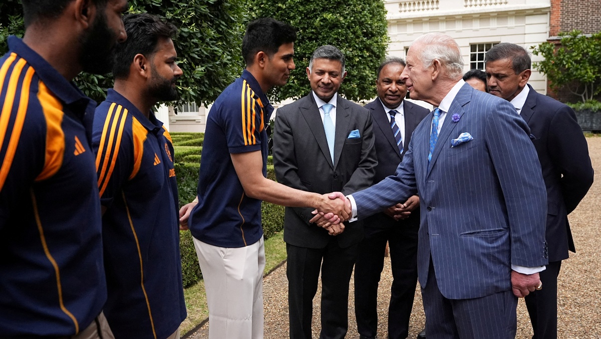 King Charles speaks to Shubman Gill