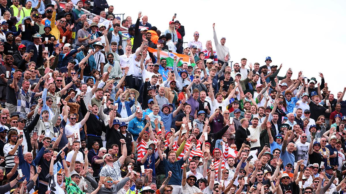 Crowd Old Trafford