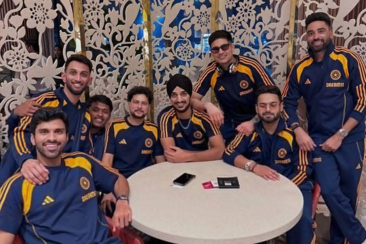 Washiington Sundar, Prasidh Krishna, Sai Sudharsan, Kuldeep Yadav, Arshdeep Singh, Shubman Gill, Rishabh Pant and Mohammed Siraj at Mumbai airport ahead of their departure to England, on Friday