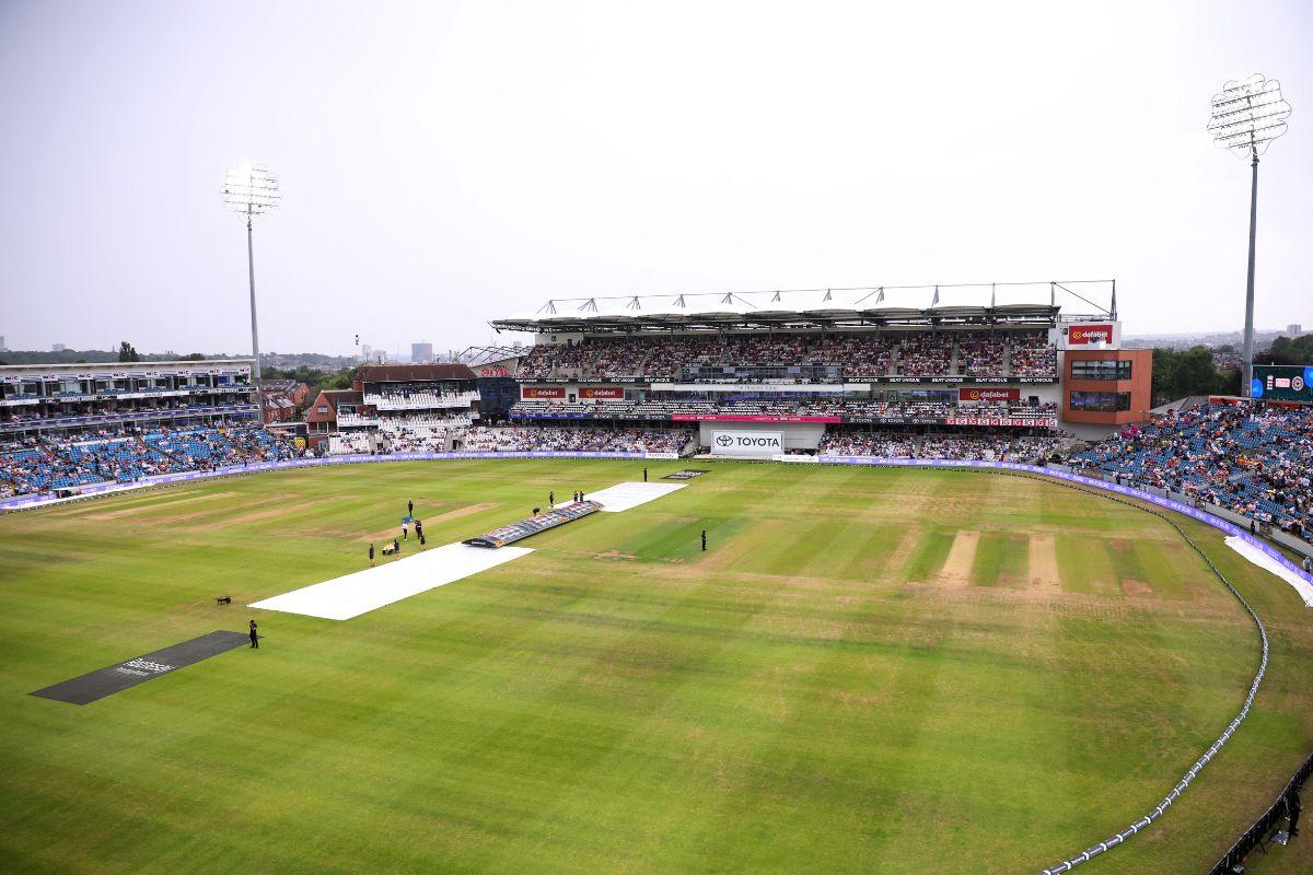 The looming cloud cover and intermittent showers could spell trouble for either side hoping to force a result on Day 5.