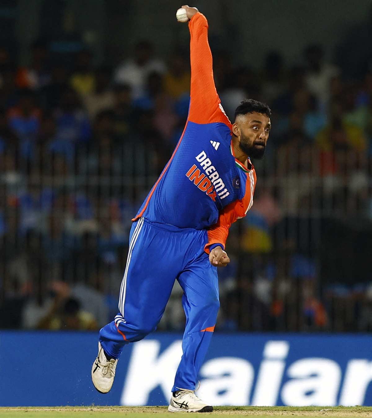 Varun Chakravarthy Varun Chakravarthy