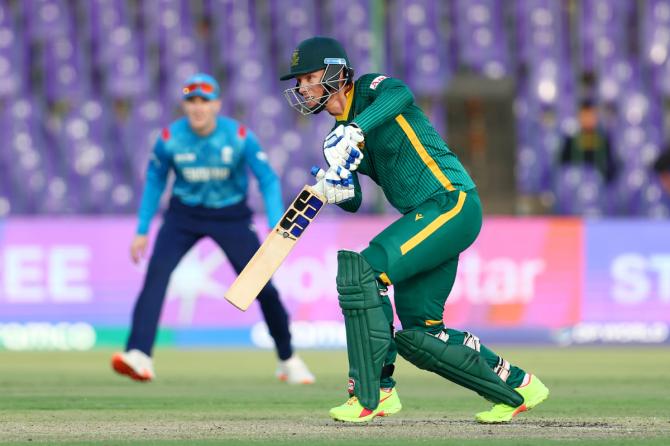 Rassie van der Dussen hit an unbeaten 72 off 87 balls to help the Proteas overhaul the target in 29.1 overs