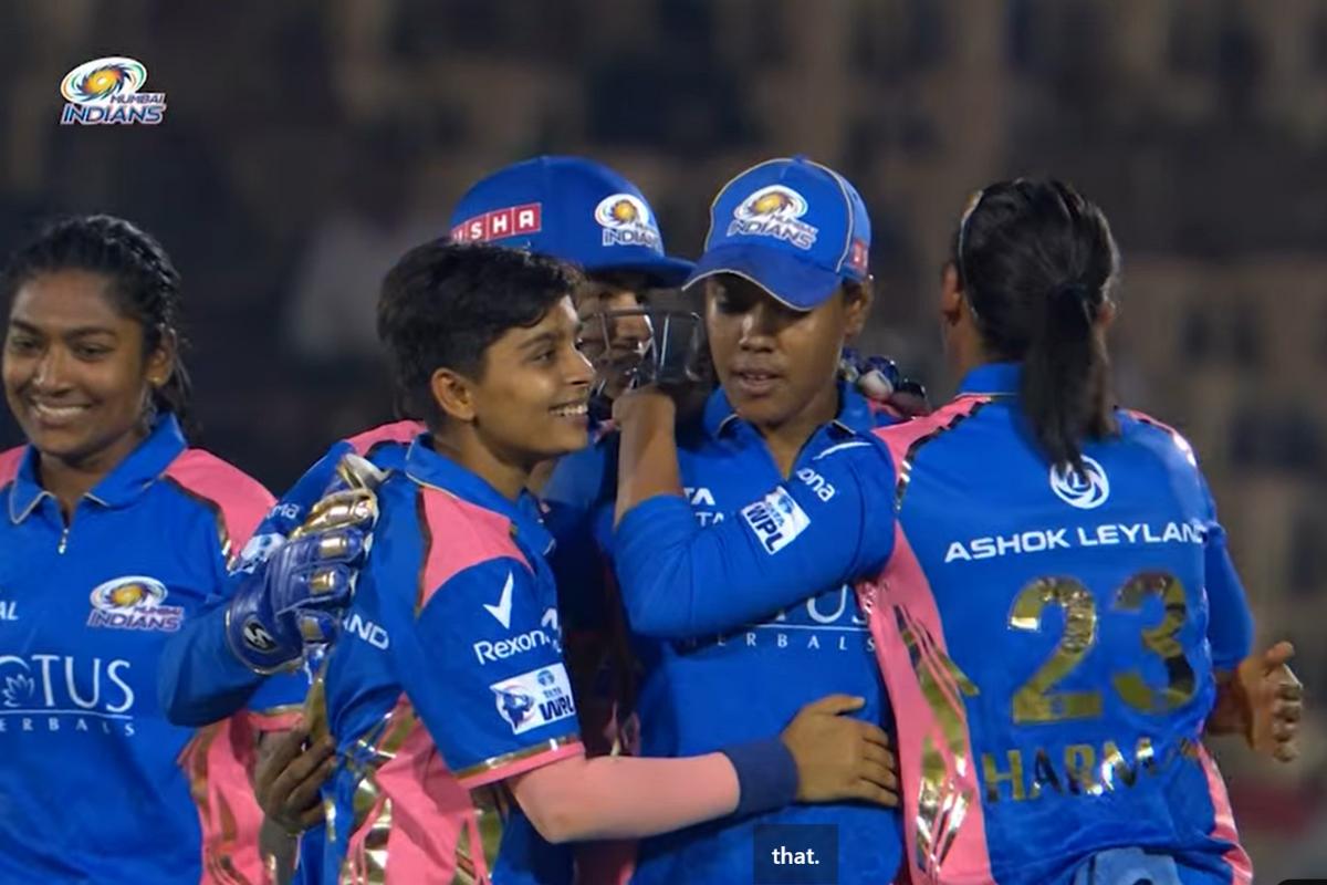 Mumbai Indians players celebrate their win over Gujarat Giants on Monday