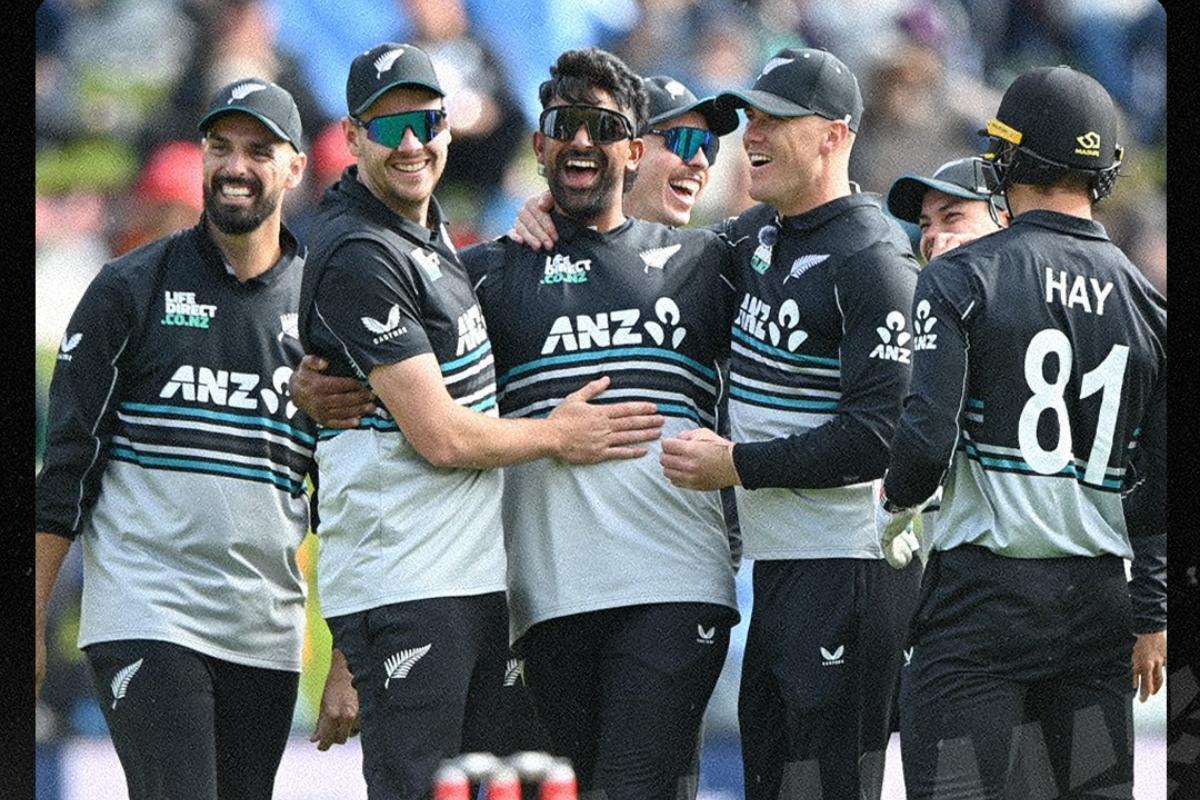 Ish Sodhi celebrates the wicket of Kushdil Shah