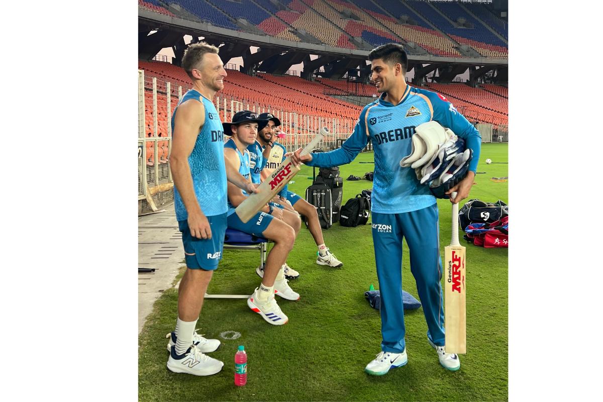 Jos Buttler and Shubman Gill at a GT training session on Tuesday 