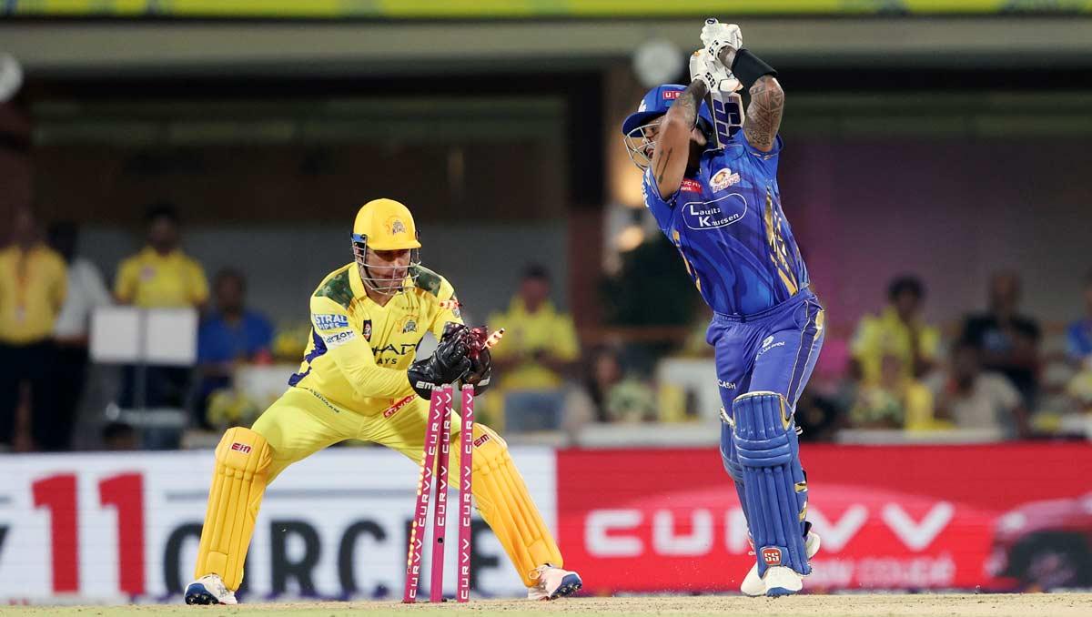 Mahendra Singh Dhoni stumps Surya Kumar Yadav 